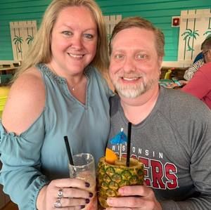 Meet your Posher, Hillary